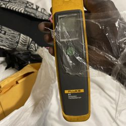 Fluke Red lesser Temp Sensor/Thermometer. 