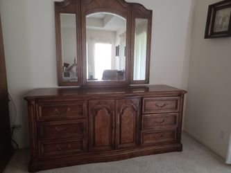 Triple Dresser