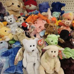 Beanie Baby Collection-Over 600 separate Beanie Babies