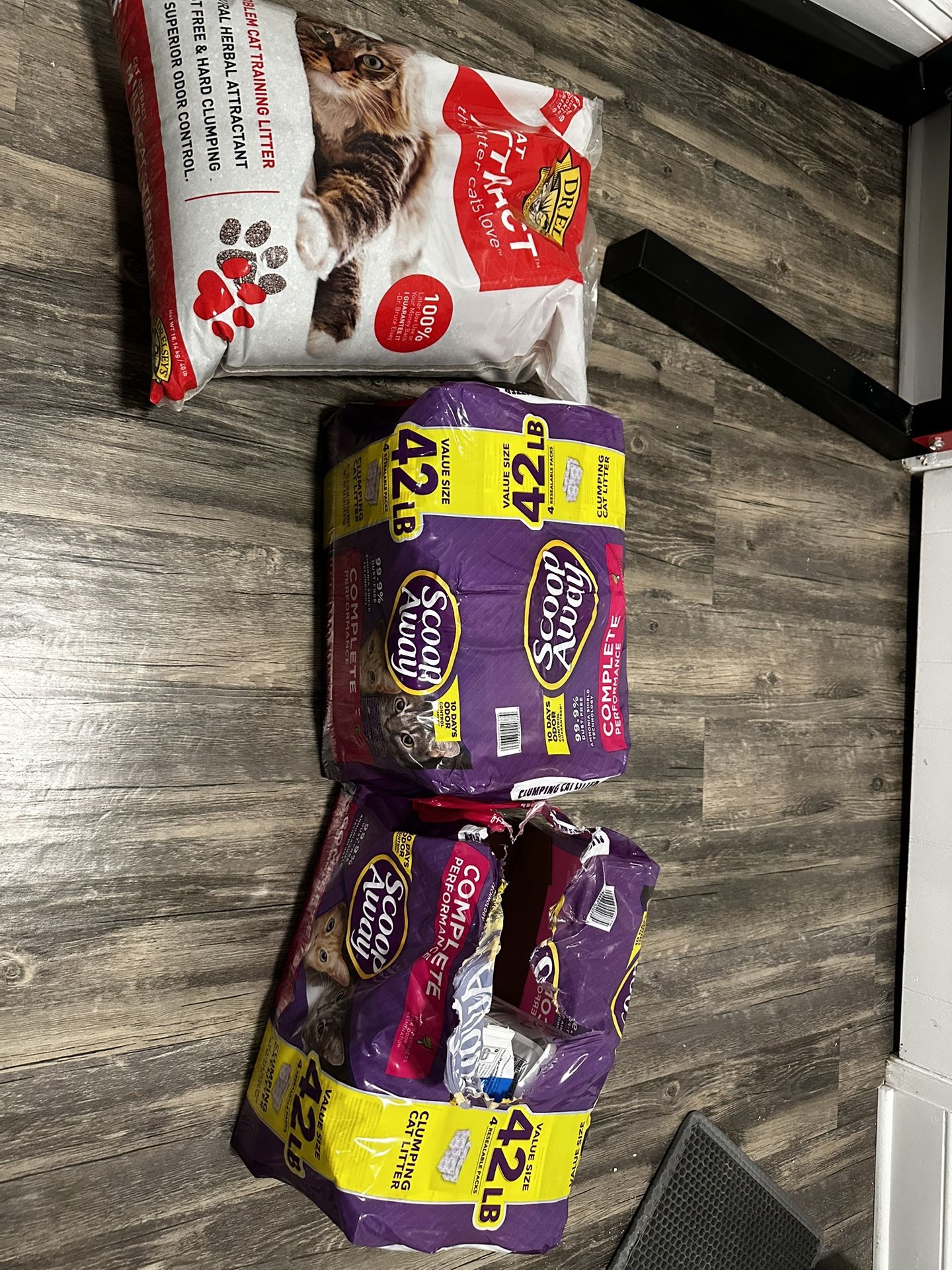 Over 100 Lb Clumping Cat Litter 