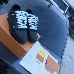 Louis Vuitton Trainers size 10