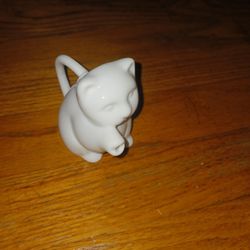 Adorable Small Cat Creamer