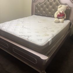 Cal King Bed Set (With Dresser)