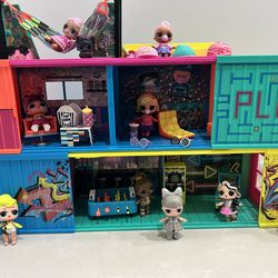 Lol clubhouse with 9 dolls and accessories