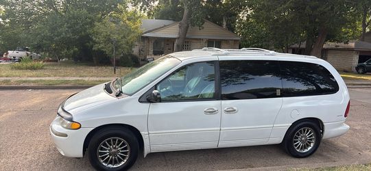 2000 Chrysler Town & Country