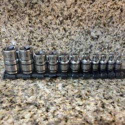 11 PIECE 1/4", 3/8", AND 1/2" DRIVE ADV INVERTED TORX SOCKET SET