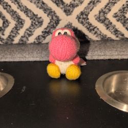Pink Yarn Yoshi Amiibo
