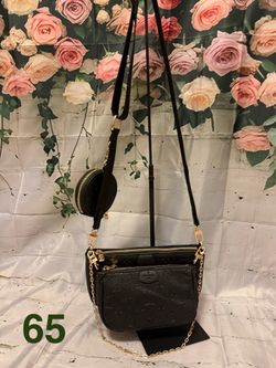 Crossbody purse