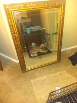 Like new wall mirror