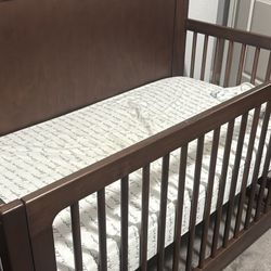 Baby Crib Like New