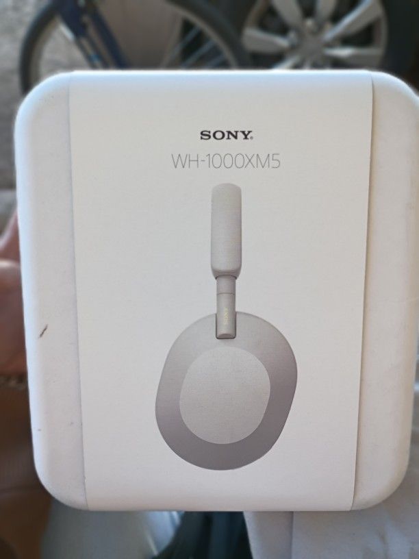 Sony Noise Cancelling Headphones