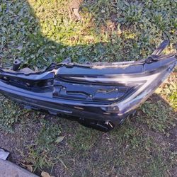 2023 / 2025 Toyota Prius Headlight Left Oem 