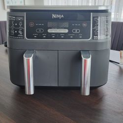 Ninja air fryer with 2 baskets