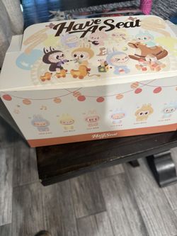 Pop mart  Have A Seat