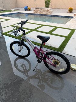 Diamondback Kids Mountain Bike Pink White