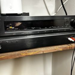 ONKYO Stereo With Speakers