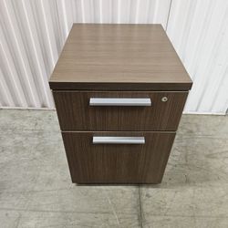 HERMAN MILLER OFFICE STORAGE FILE CABINET ON WHEELS 