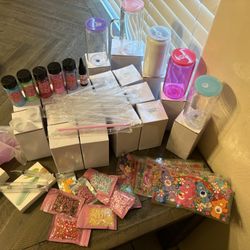 Snowglobe Accessories And Glass Cups 