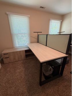 Desk w/ Locking Drawers & Storage - 72”