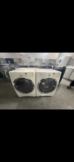 Electronic Washer And Dryer Set “27 ( Lavadora Y Secadora )