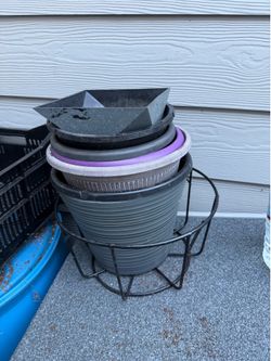 Flower pots