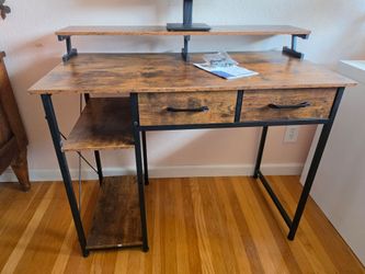 Computer desk