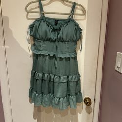 Green dress size XL