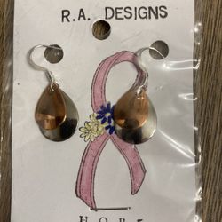 Earrings    -     2 For $6  -  3 For $10  -  4 For $14    Also Mix With Keychains And Bracelets 