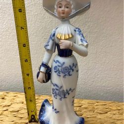 ADORNO ANTIGUO DISEÑO MUJER DE ÉPOCA DE PORCELANA 