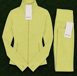 Lululemon size 4