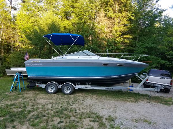 24 foot 1989 four winns 235 sundowner