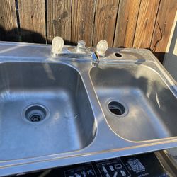 Stainless Steel Kitchen Sink