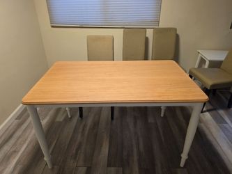 Rectangular Dining Table with White Legs and 4 chairs