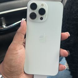 iPhone 15 Pro Max — 512GB — unlocked