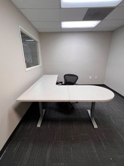 Peninsula Style L-Shape Height Adjustable Desk