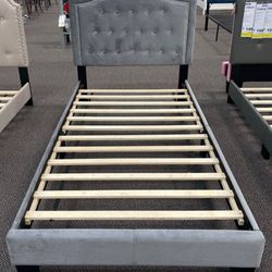 Brand New Twin Size Grey Velvet Platform Bed Frame (New In Box) 