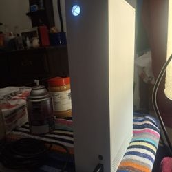 $180 Xbox Series S, 1TB Storage 
