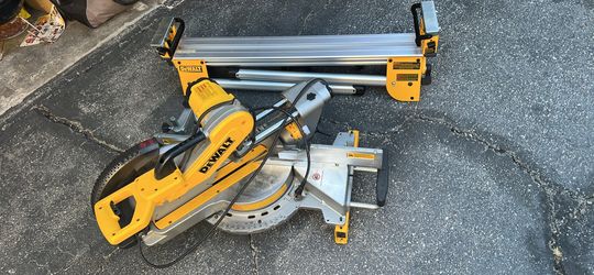 Dewalt Miter Saw with Stand