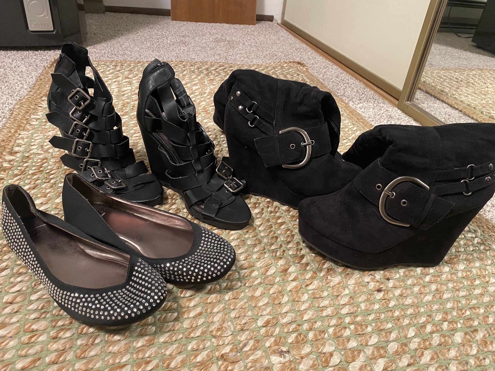 Boots/ Wedges/ Flats