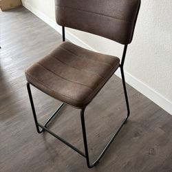 2 Counter Top Chairs 