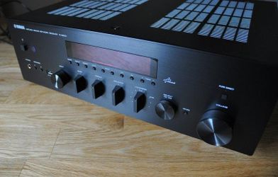 Yamaha RX-N500 Network Stereo Receiver 