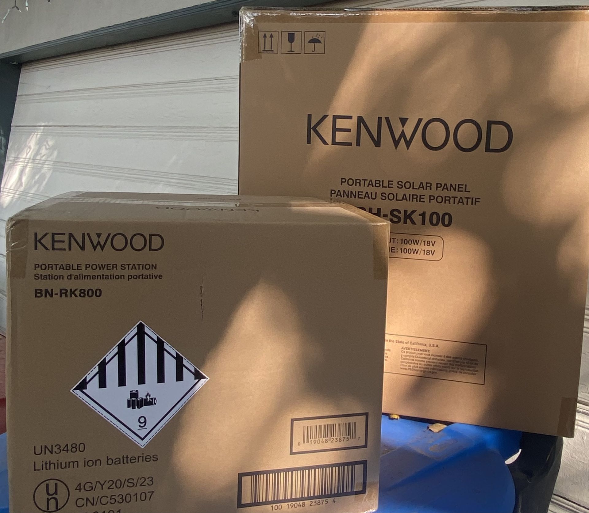 KENWOOD PORTABLE POWER STATION with Solar Panel