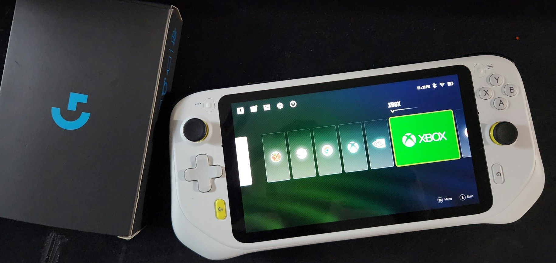 Logitech G Cloud Handheld Gaming Device