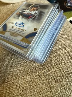 Baseball Autograph + Numbered Lot