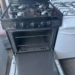 Studio Stove 24” Gas Stove Electric Igniter