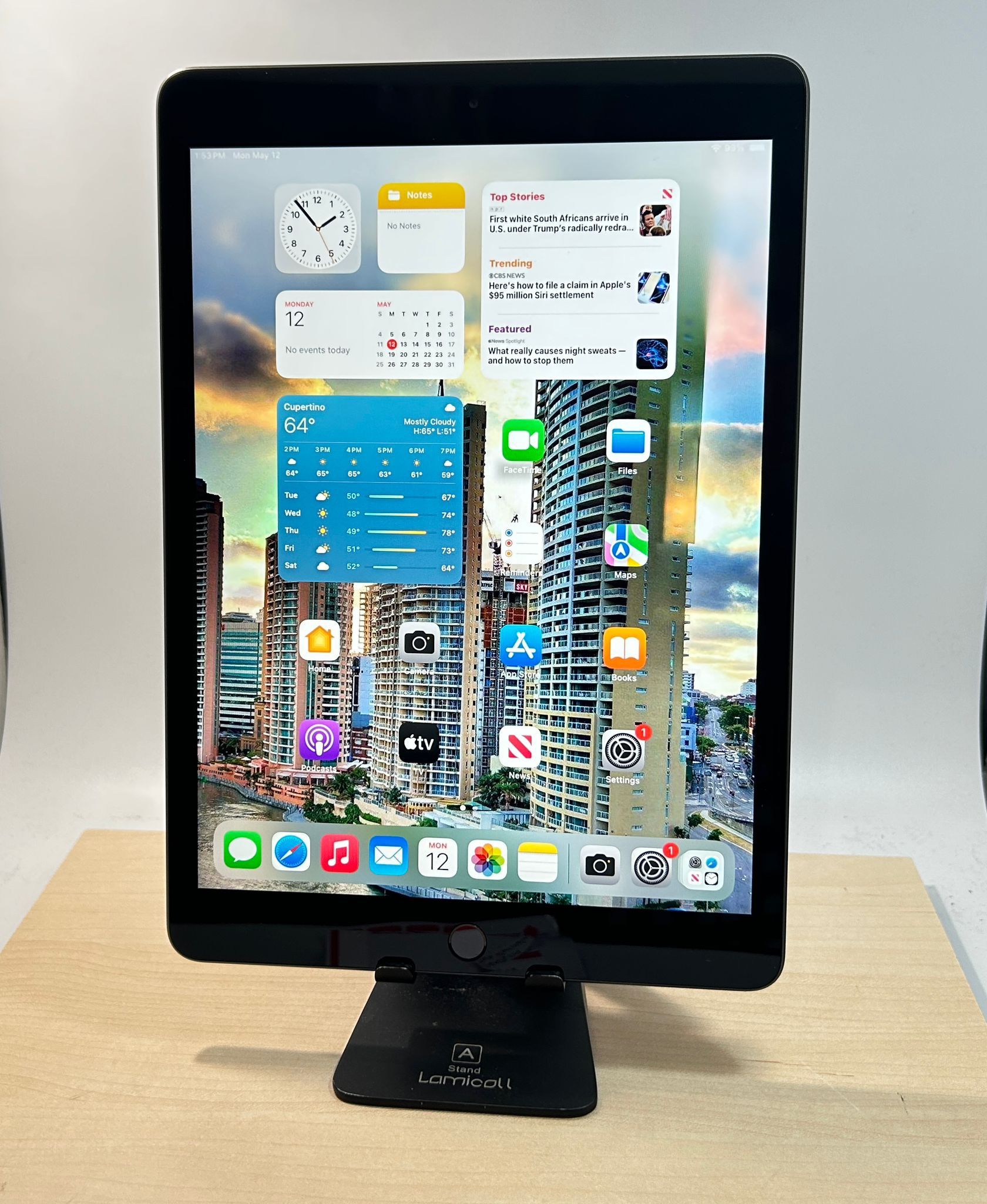 Apple iPad 7 32GB 10.2” Screen Fully Functional