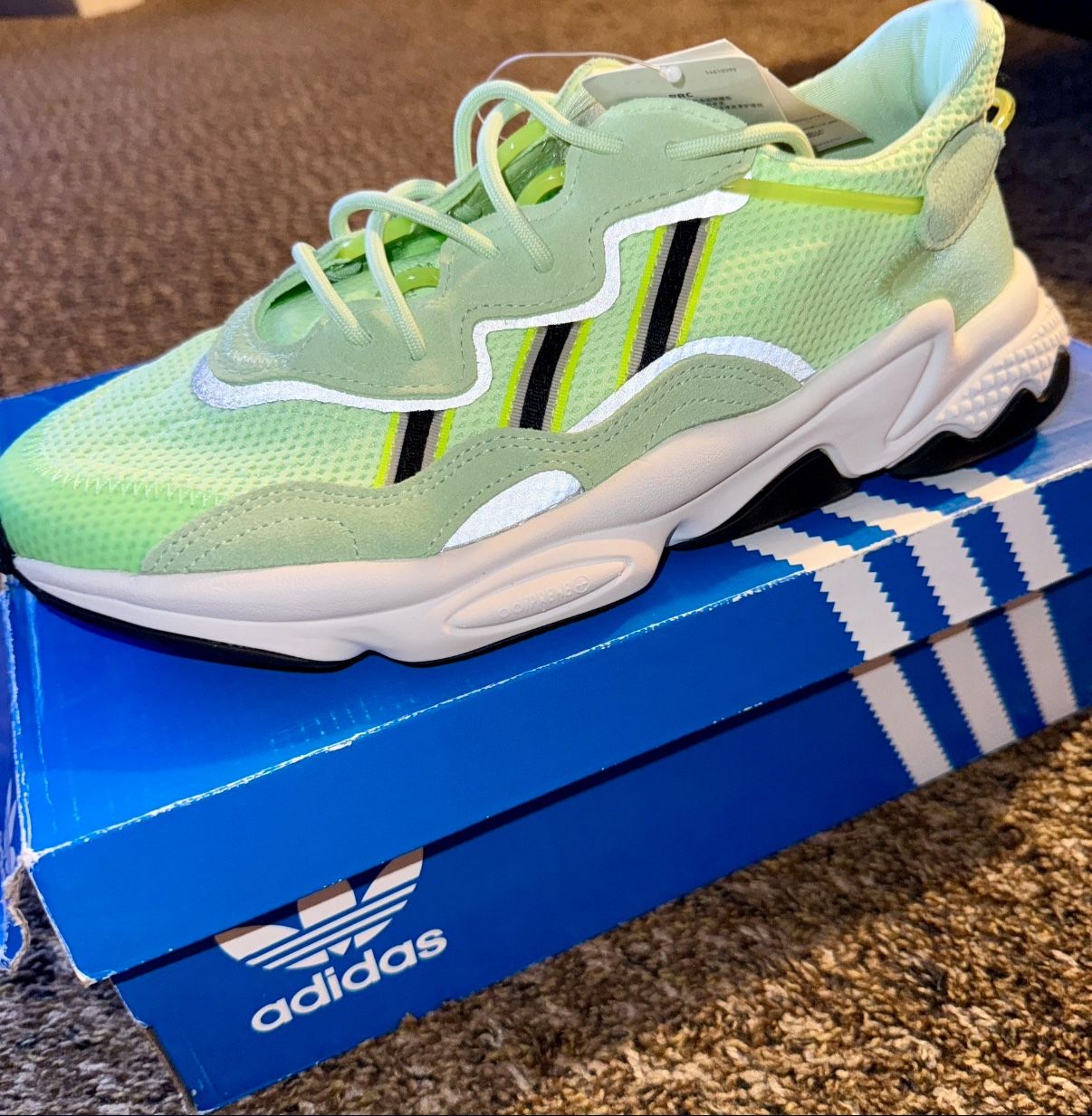 Adidas OZWEEGO Glow Green - 9.5 M 11 W 
