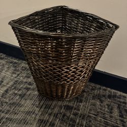 Corner wicker laundry basket, like new!