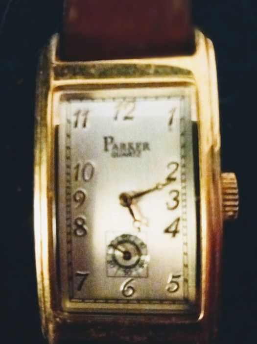 Parker Quartz Wristwatch - Classic Vintage Style