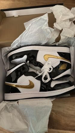 Air Jordan 1 Mid SE size 10